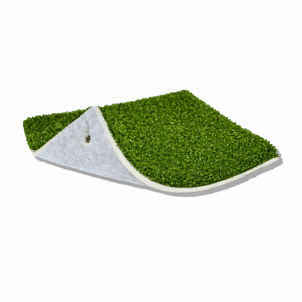 Tour Putt Ultimate putting turf and landing pad.